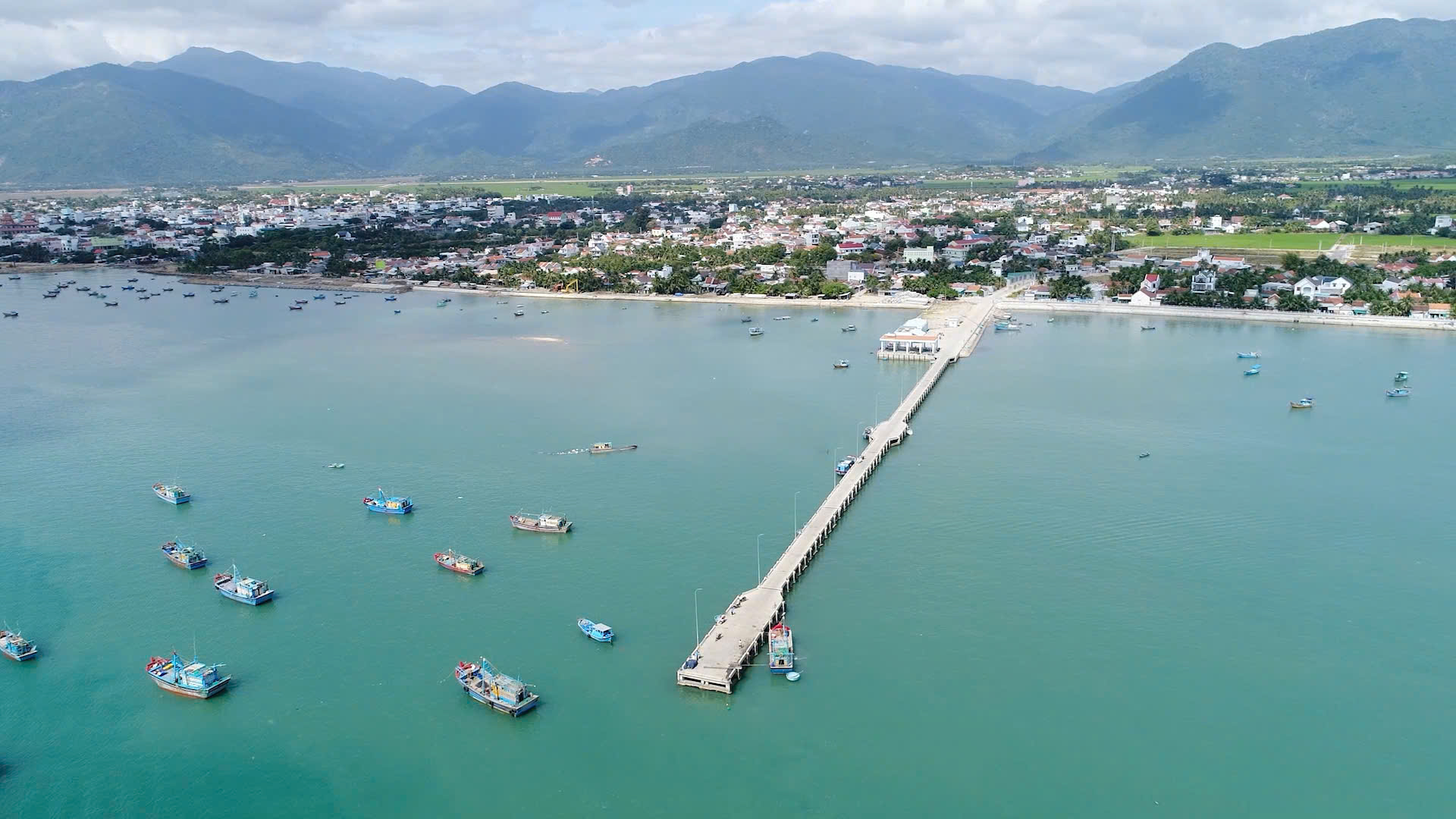 Xây dựng Vạn Ninh thành thị xã cần 272141 tỷ đồng