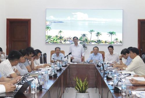 Khẩn trương triển khai các dự án trọng điểm tại Khu kinh tế Vân Phong