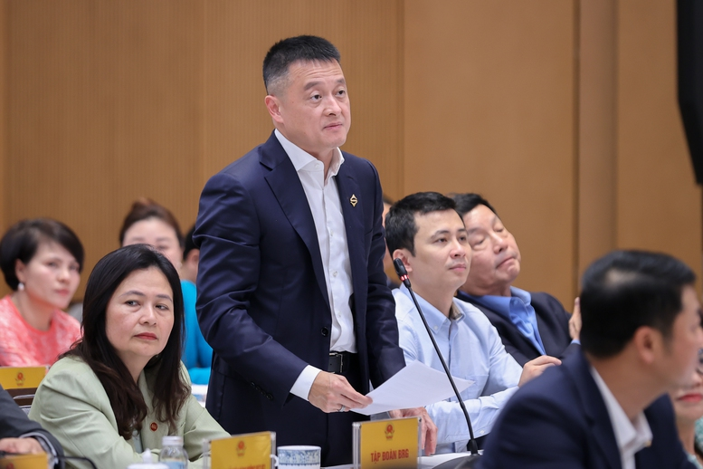 Chủ tịch Sun Group hiến kế với Thủ tướng