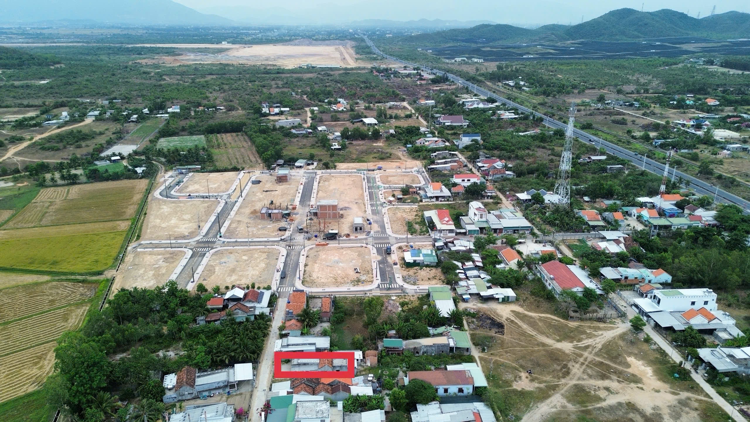 Tháo gỡ khó khăn cho dự án khu công nghiệp tại Khu kinh tế Vân Phong