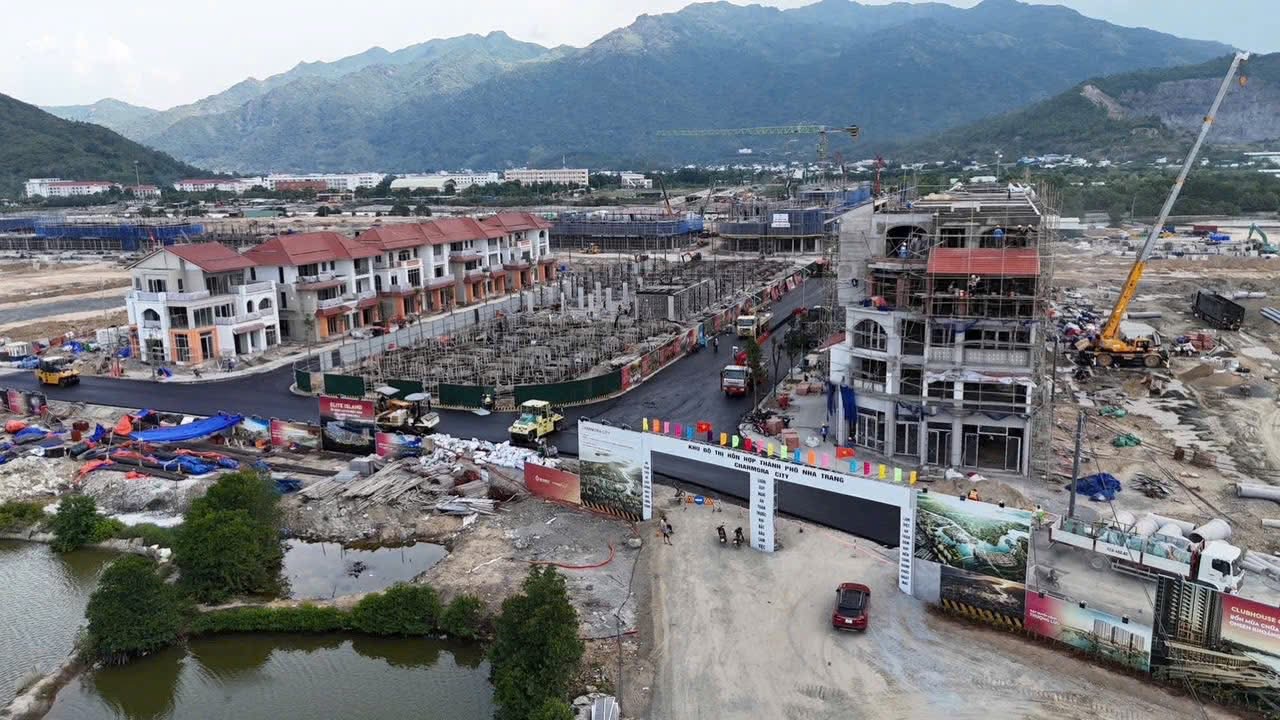 Không cho phép người nước ngoài nhận chuyển nhượng quyền sử dụng đất dưới mọi hình thức