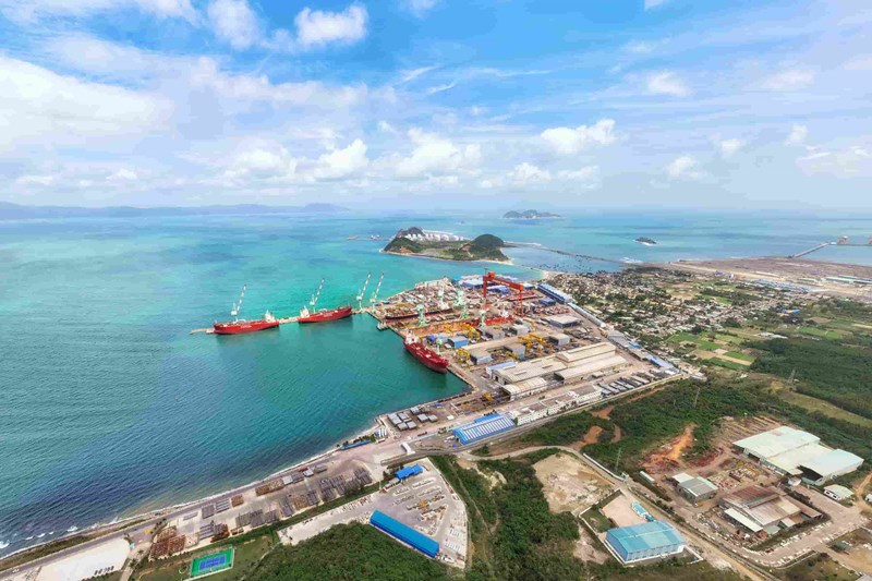 Khánh Hòa đang tập trung đẩy nhanh tiến độ hoàn thành đối với các dự án xây dựng cơ sở hạ tầng các khu công nghiệp, cụm công nghiệp