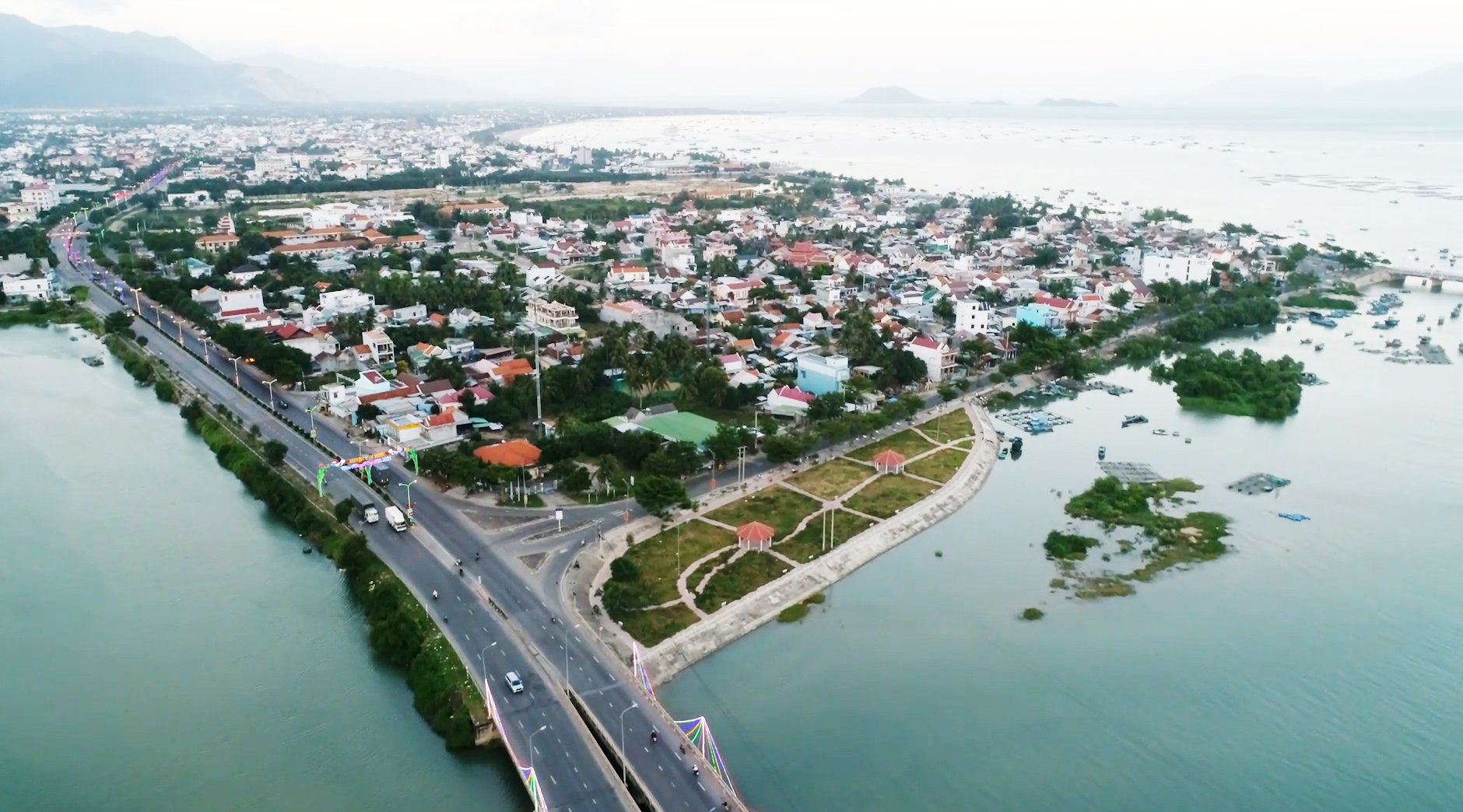 Vạn Ninh Cần hơn 272141 tỷ đồng phục vụ phát triển đô thị đến năm 2030