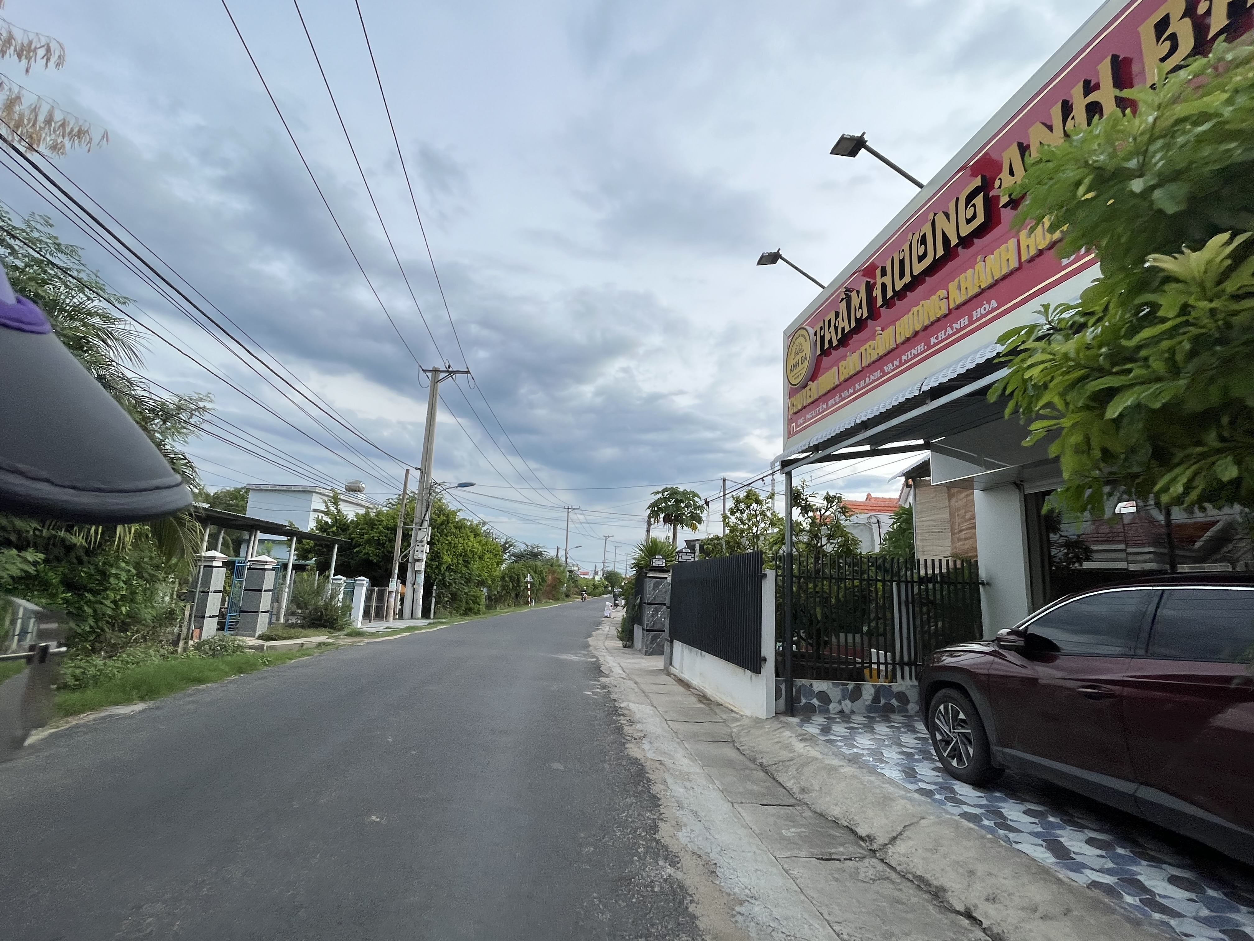 BÁN LÔ ĐẤT VẠN THẮNG ĐƯỜNG NHỰA 8M QH 20M 
