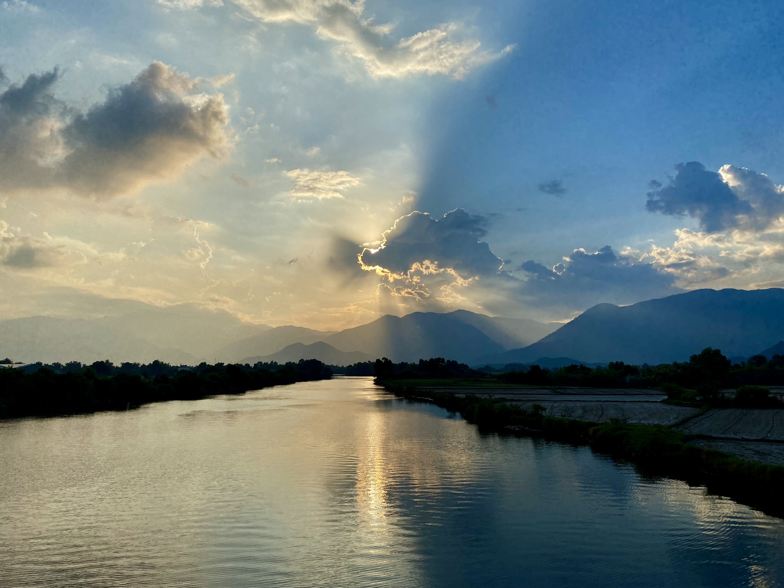 BÁN LÔ ĐẤT VIEW SÔNG TU BÔNG 1,1 TỶ LIỀN KÊC DỰ ÁN SUNGROUP