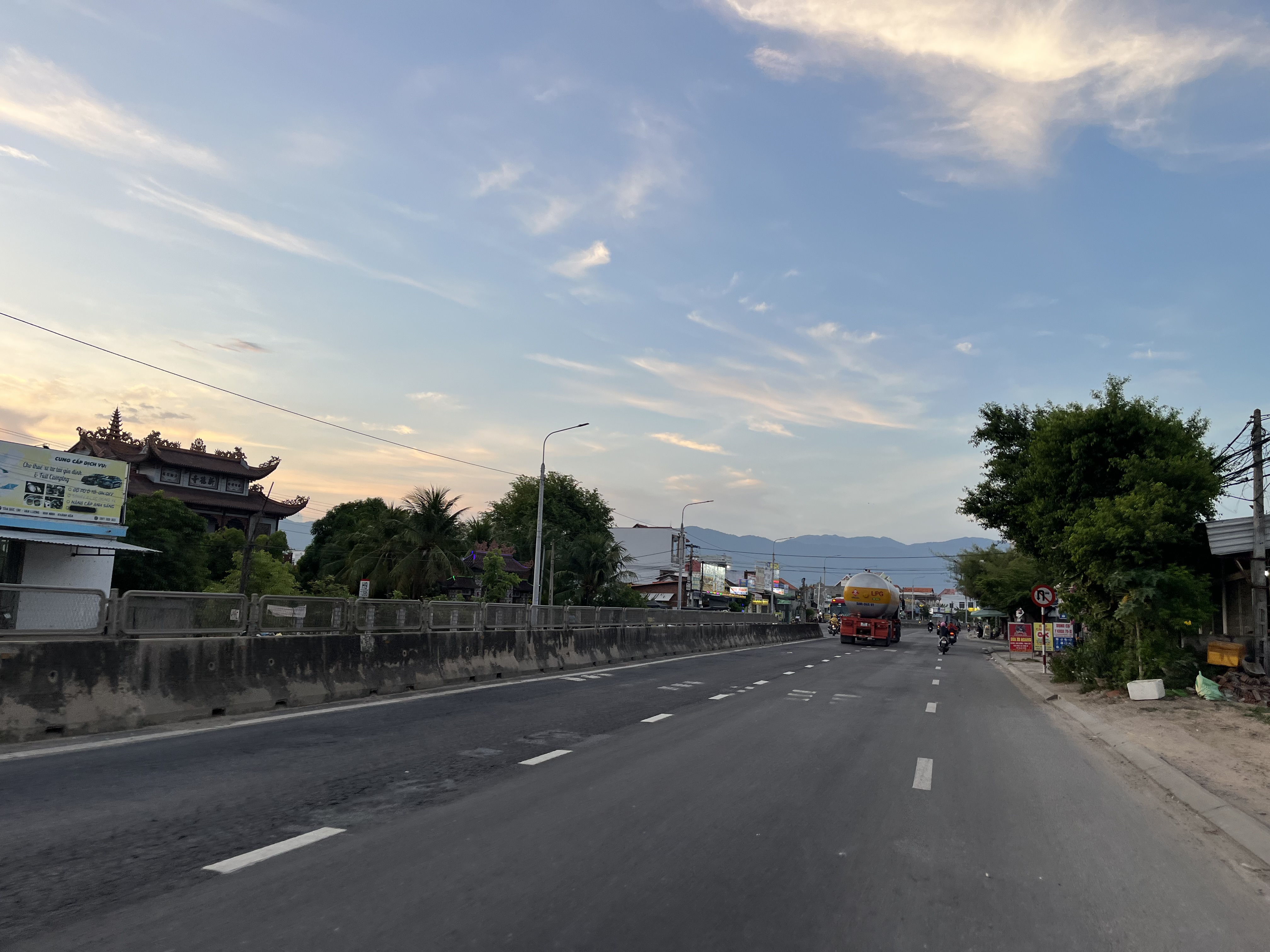 BÁN LÔ ĐẤT 2 MẶT ĐƯỜNG LỚN TRƯỚC VÀ SAU LIỀN KỀ KHU CÔNG NGHIỆP DỐC ĐÁ TRẮNG
